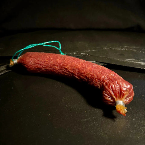 Reine Rinder Salami mit geröstetem Knoblauch